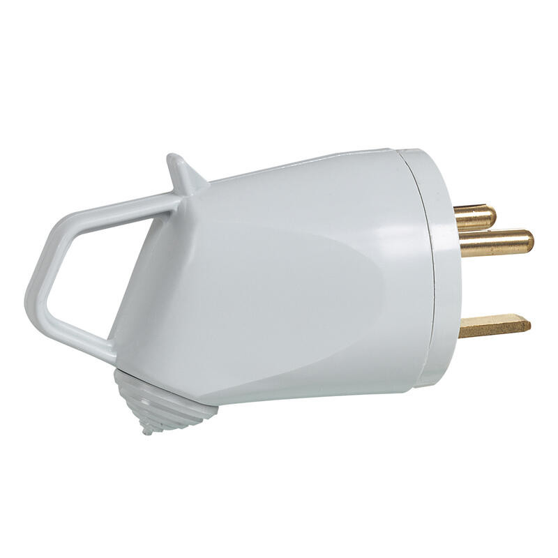 055632 - Fiche électrique male Legrand 2P+T 20A 380V - Coudée à terre plate