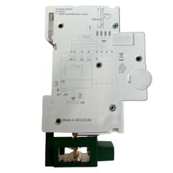 A9L16618 Schneider - Parafoudre triphasé + neutre de type 2 autoprotégé - 10kA - report de signalisation