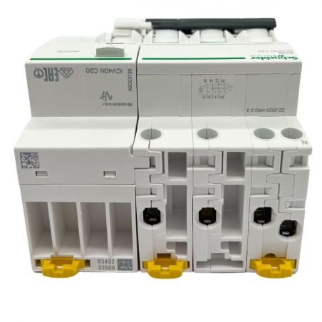 A9DE3720 Disjoncteur différentiel triphasé 3P+N 20A - 30mA - 6kA - Type AC courbe C - Schneider iCV40N