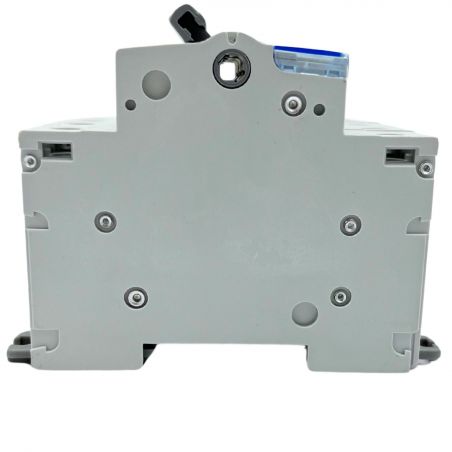 406481 Interrupteur sectionneur tétrapolaire 4P 400V - 63A - 4 modules - Bornes à vis Legrand DX³-IS