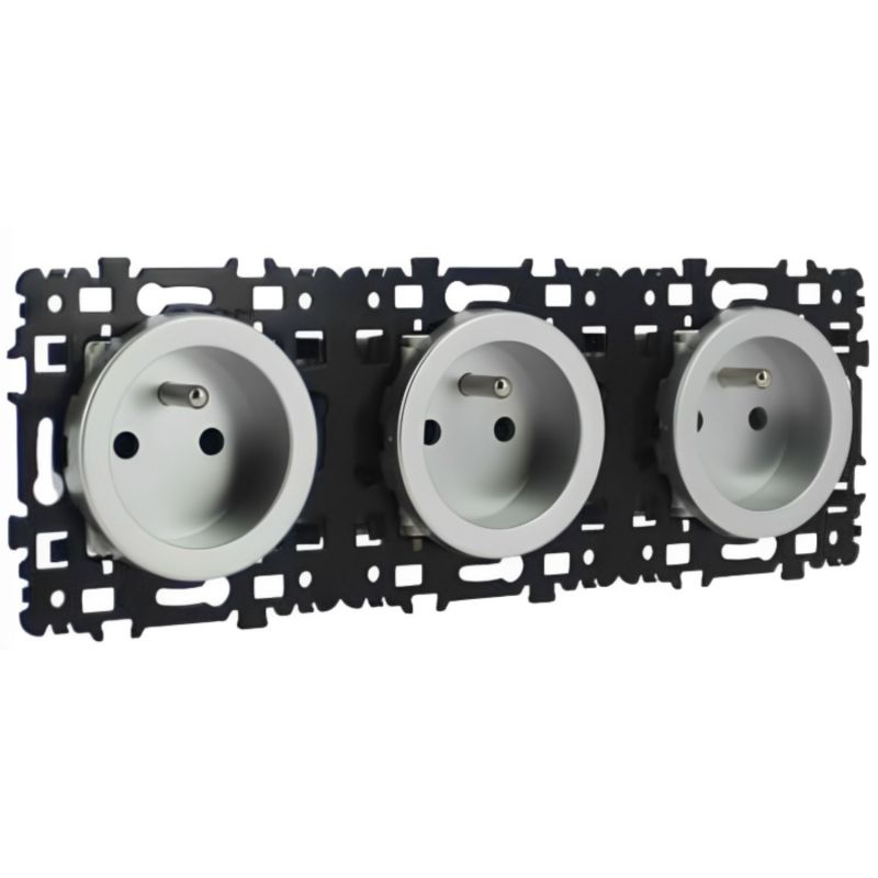 60487 EUR'OHM SQUARE Triple prise de courant 2P+T précablée Silver