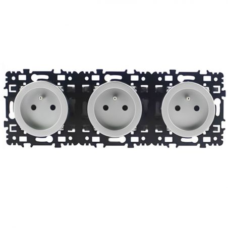 60487 EUR'OHM SQUARE Triple prise de courant 2P+T précablée Silver