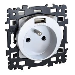 60456 EUR'OHM SQUARE Prise de courant 2P+T + USB A Silver