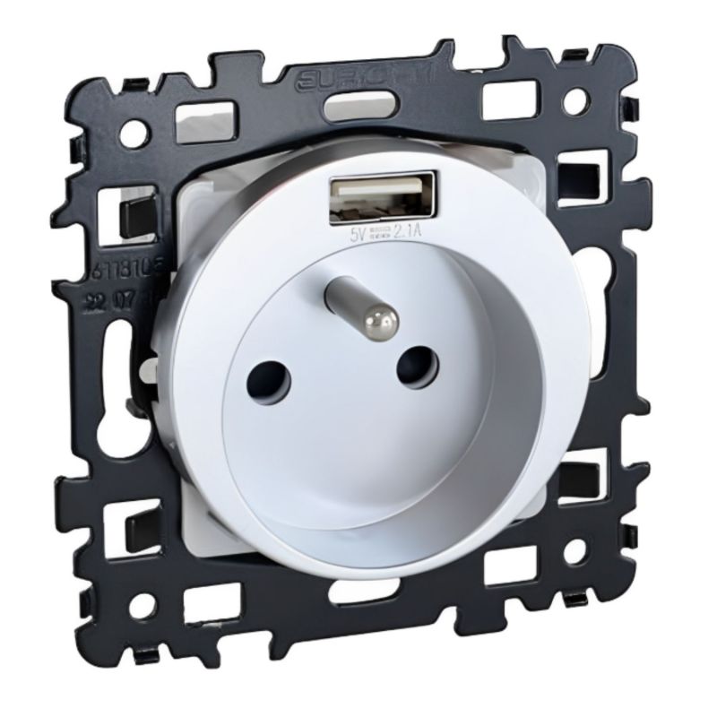 60456 EUR'OHM SQUARE Prise de courant 2P+T + USB A Silver