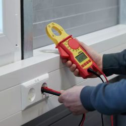 45219 Wiha - Pince ampèremétrique jusqu'à 1000 V AC,CAT IV
