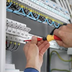 38074 Wiha - Jeu SlimTorque VDE 1,0 - 5,0 Nm + porte-embouts + outils de réglage + 2 embouts TorqueVario-S VDE 1,0-5,0 Nm