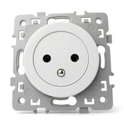 60230 EUR'OHM SQUARE Prise de courant 2P+T affleurante + griffes BLC