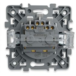 60230 EUR'OHM SQUARE Prise de courant 2P+T affleurante + griffes BLC