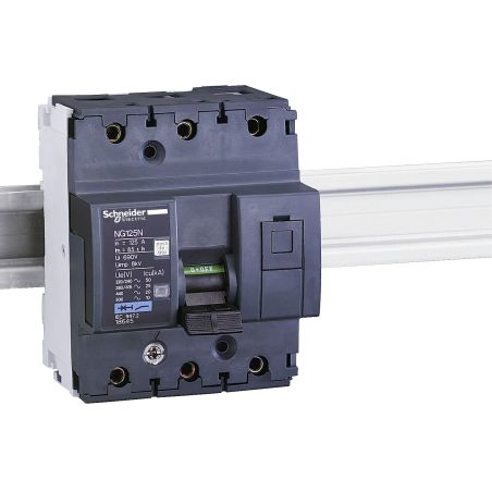 18670 Schneider - Acti9 Disjoncteur NG125Ntripolaire 100A - 3P - Courbe D 25kA - A vis