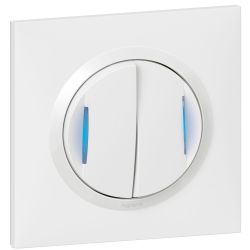 600730 Legrand - Dooxie One Transformeur 5 fonctions lumineux livré avec plaque carrée et griffes - Blanc