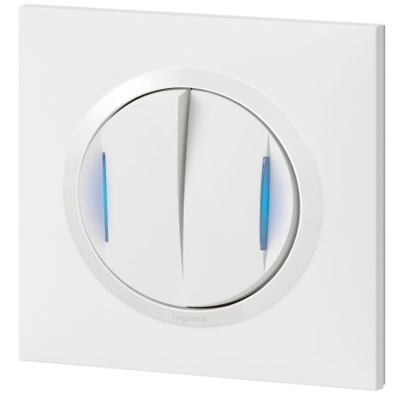 600730 Legrand - Dooxie One Transformeur 5 fonctions lumineux livré avec plaque carrée et griffes - Blanc