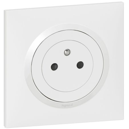 600735 Legrand - Dooxie One Prise de courant 2P+T Surface 16A livrée avec plaque et griffes - Blanc