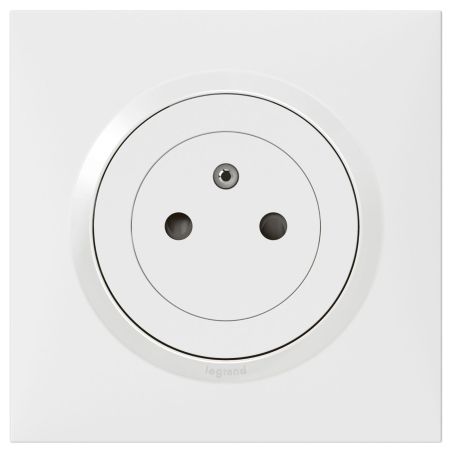 600735 Legrand - Dooxie One Prise de courant 2P+T Surface 16A livrée avec plaque et griffes - Blanc