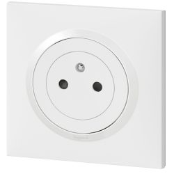 600735 Legrand - Dooxie One Prise de courant 2P+T Surface 16A livrée avec plaque et griffes - Blanc