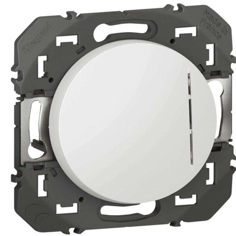 600005 Legrand - Dooxie Poussoir simple lumineux à équiper d'un voyant 6A 250V - Blanc