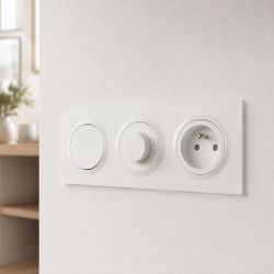 600803 Legrand - Dooxie Plaque de finition carrée 3 postes - Blanc