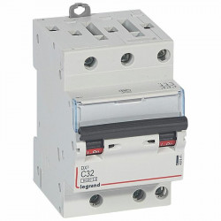 407841 Disjoncteur tripolaire 32A - 3P Courbe C - 6/10kA - À vis - Legrand DX3