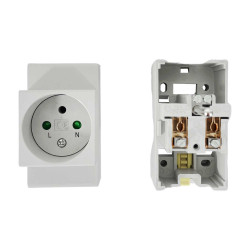 Prise modulaire 2P+T 16A pour tableau électrique (façade à démonter)